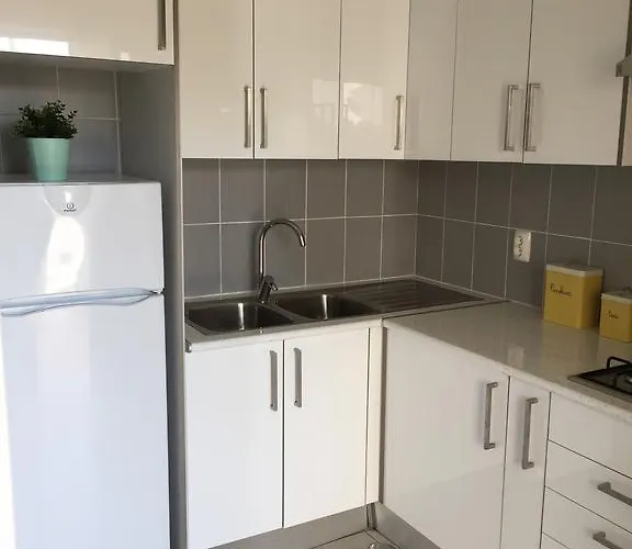 아파트 Fully Renovated