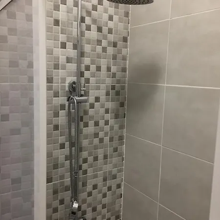 Fully Renovated Apartment *